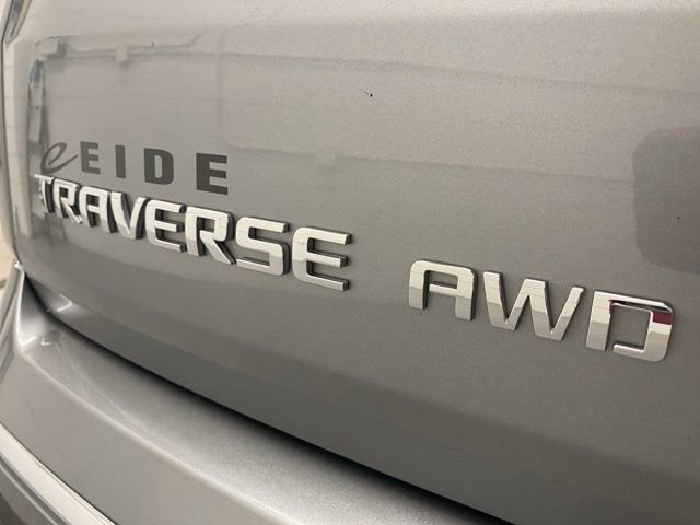 Used 2023 Chevrolet Traverse Premier image 33