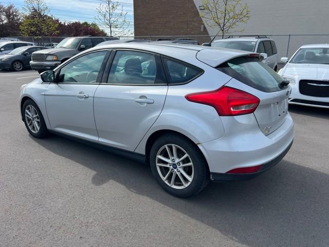Used 2018 Ford Focus SE w/ SE Winter Package FWD image 6
