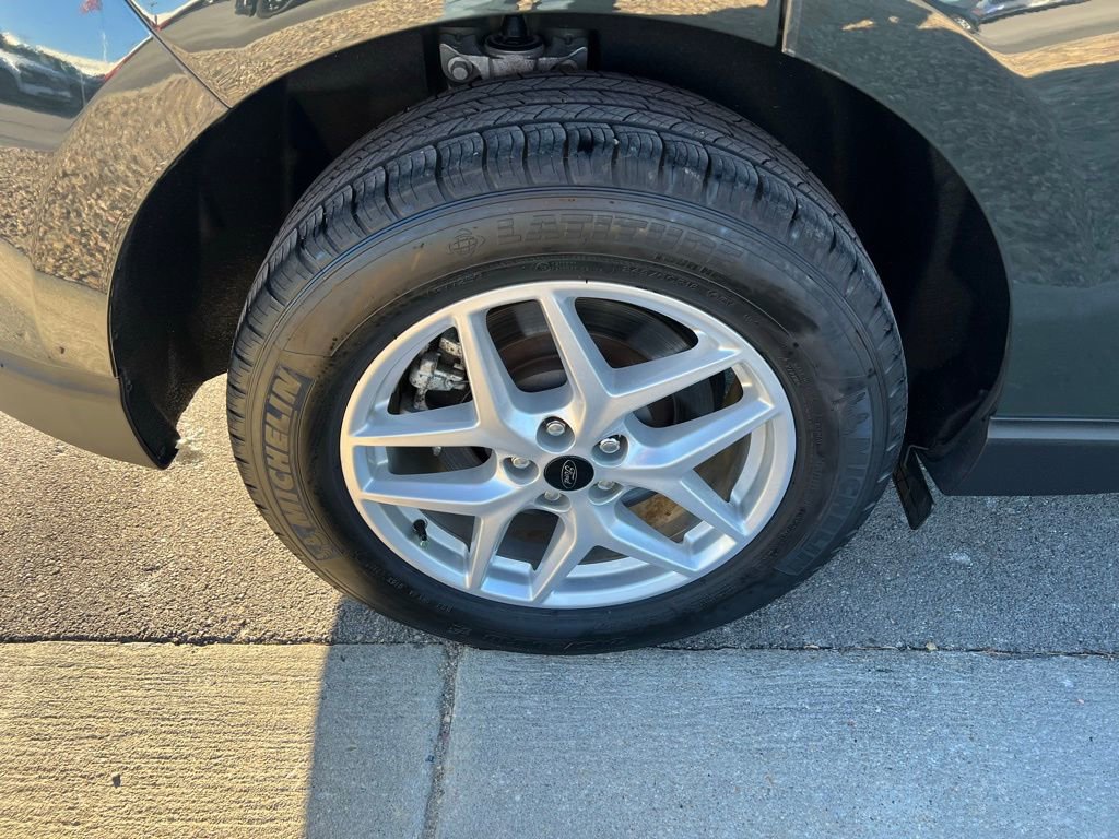 Used 2023 Ford Edge SEL w/ Convenience Package image 11