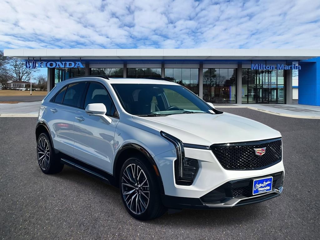 Used 2024 Cadillac XT4 Sport image 1