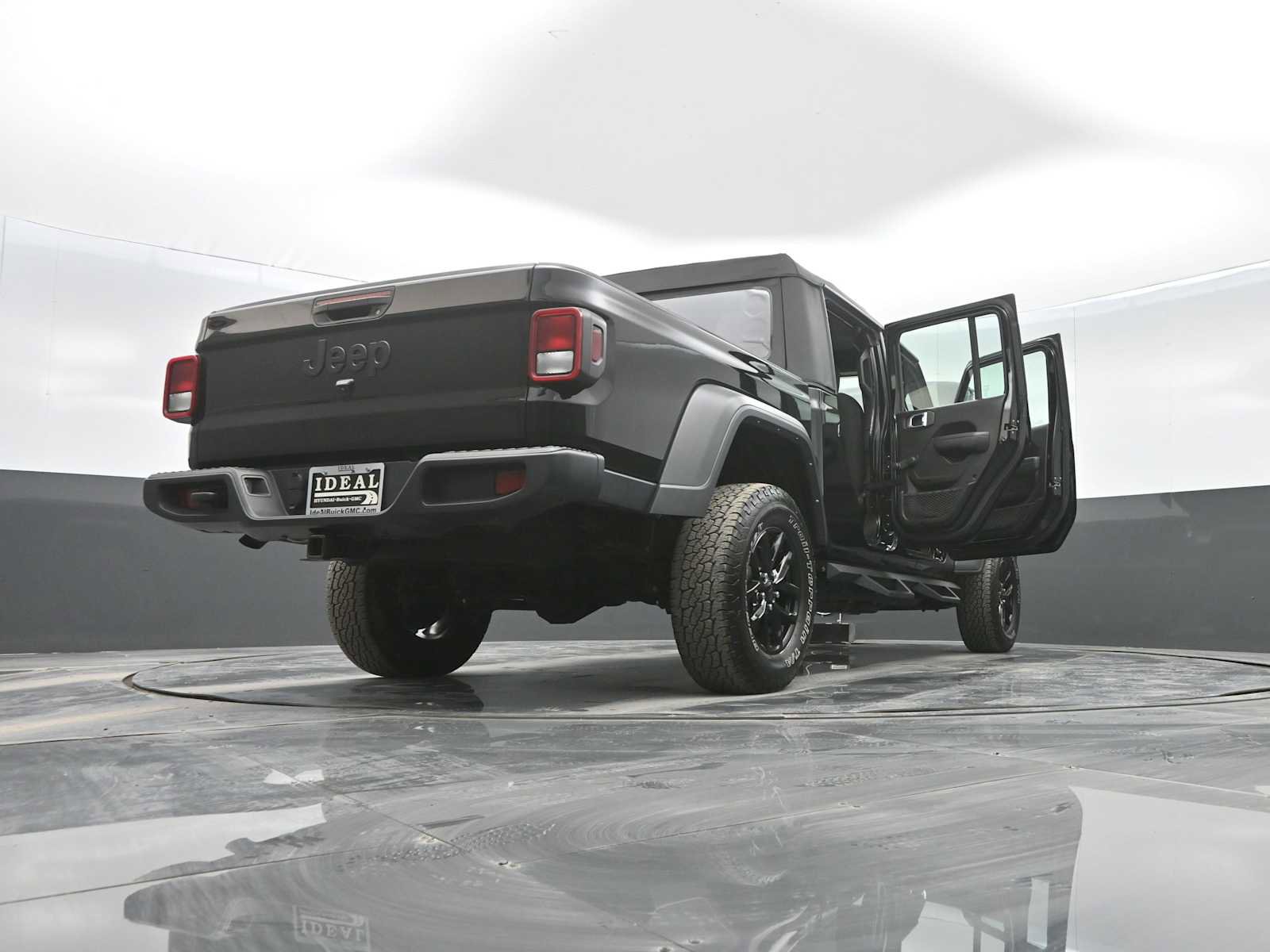 Used 2022 Jeep Gladiator Sport w/ Trailer Tow Package image 44