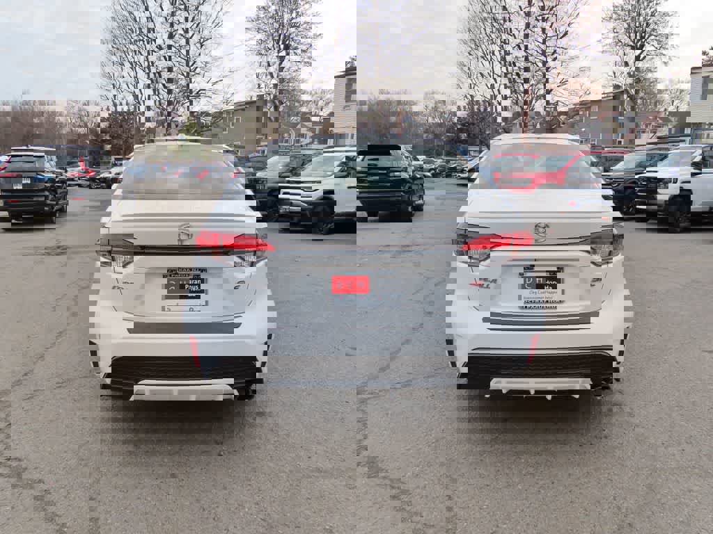 Used 2021 Toyota Corolla SE w/ Carpet Mat Package (TMS) image 5