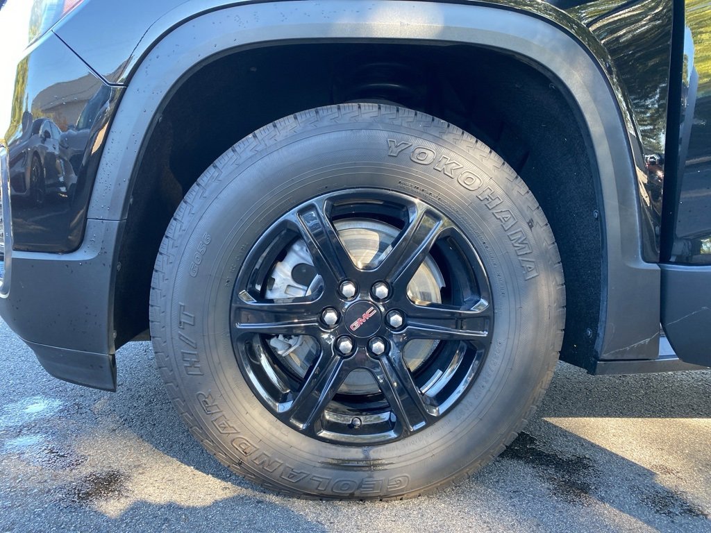 Used 2022 GMC Acadia AT4 w/ Technology Package image 31