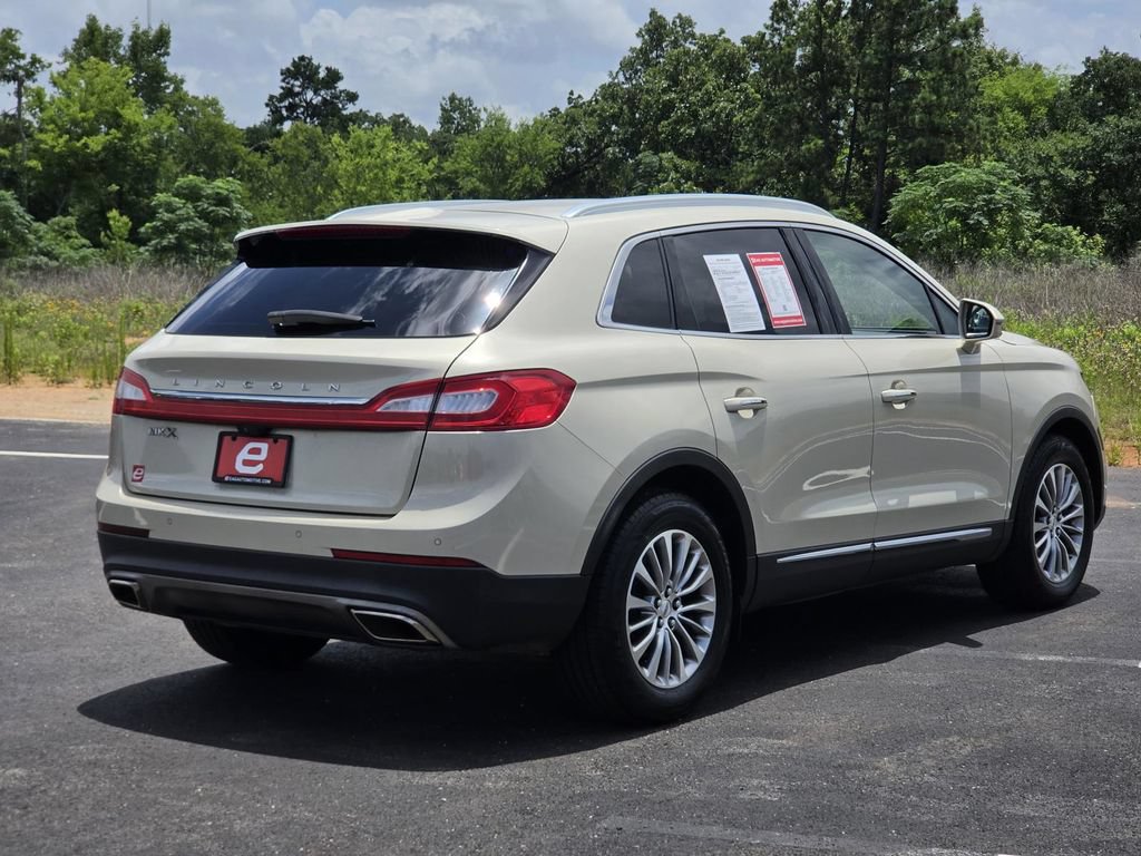 Used 2016 Lincoln MKX Select w/ Select Plus Package FWD image 8