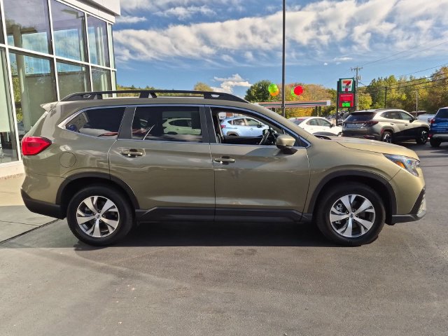 Used 2024 Subaru Ascent Premium w/ Convenience Package AWD/4WD image 2