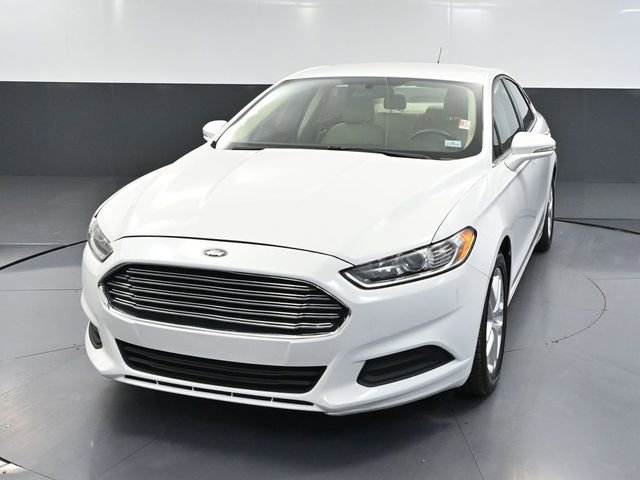 Used 2016 Ford Fusion SE FWD image 11
