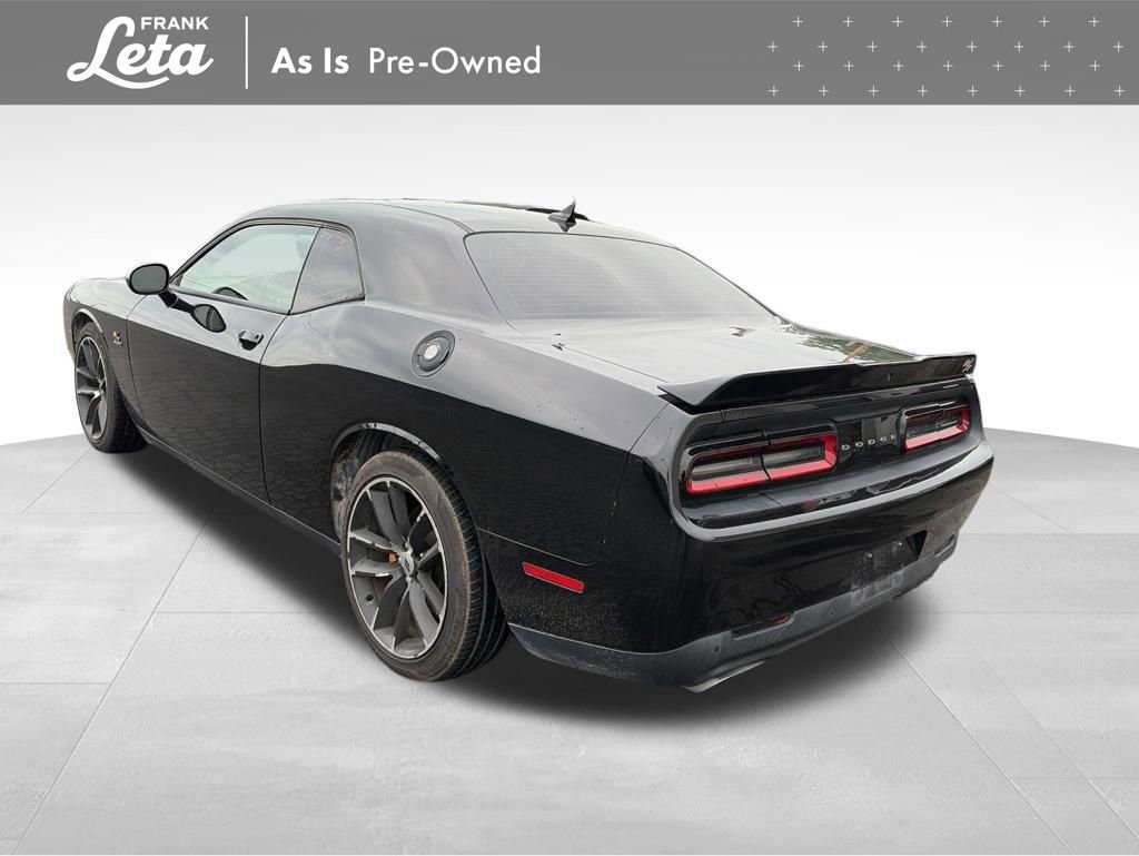 Used 2018 Dodge Challenger R/T w/ Performance Handling Group RWD image 4