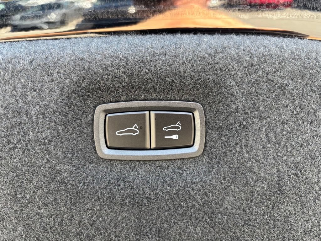New 2026 Porsche Taycan 4S AWD/4WD image 10