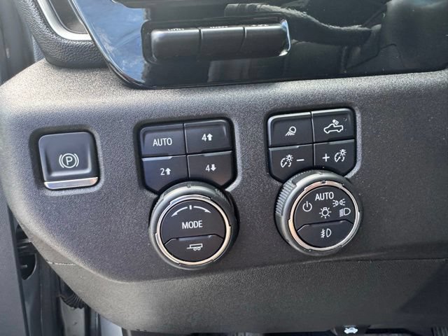 Used 2024 Chevrolet Silverado 3500 High Country w/ High Country Premium Package AWD/4WD image 23