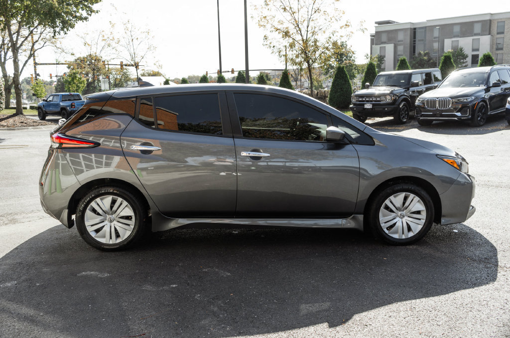 Used 2025 Nissan Leaf S FWD image 3