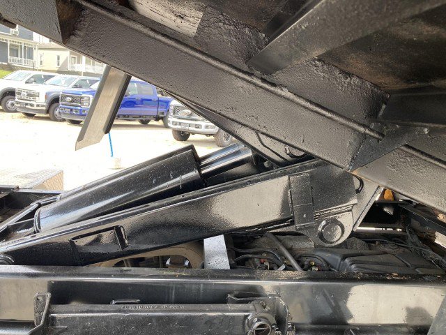 Used 2020 Ford F550 4x4 Regular Cab Super Duty image 23