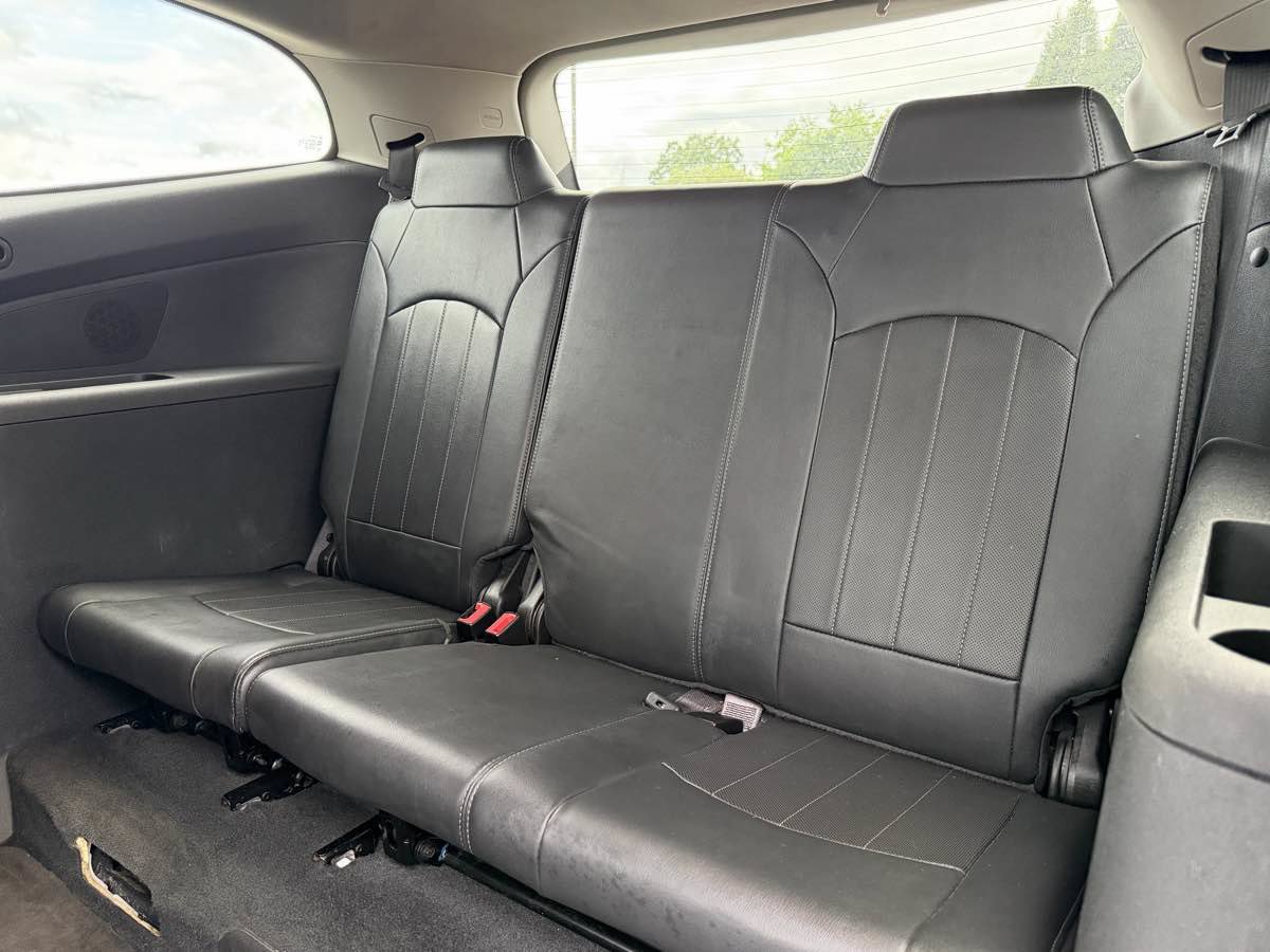 Used 2016 Chevrolet Traverse LTZ AWD/4WD image 16