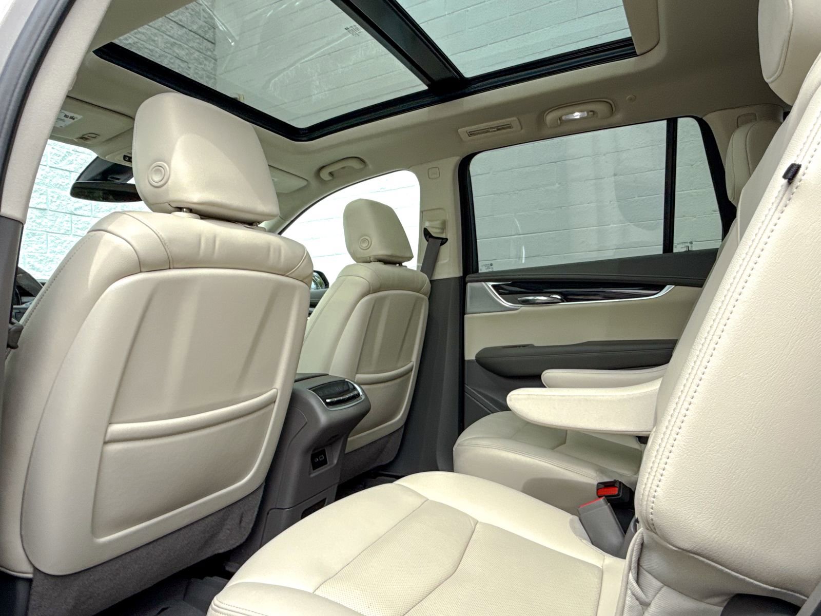 Certified 2022 Cadillac XT6 Premium Luxury image 41