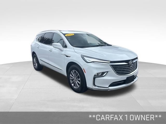Used 2024 Buick Enclave Premium image 2