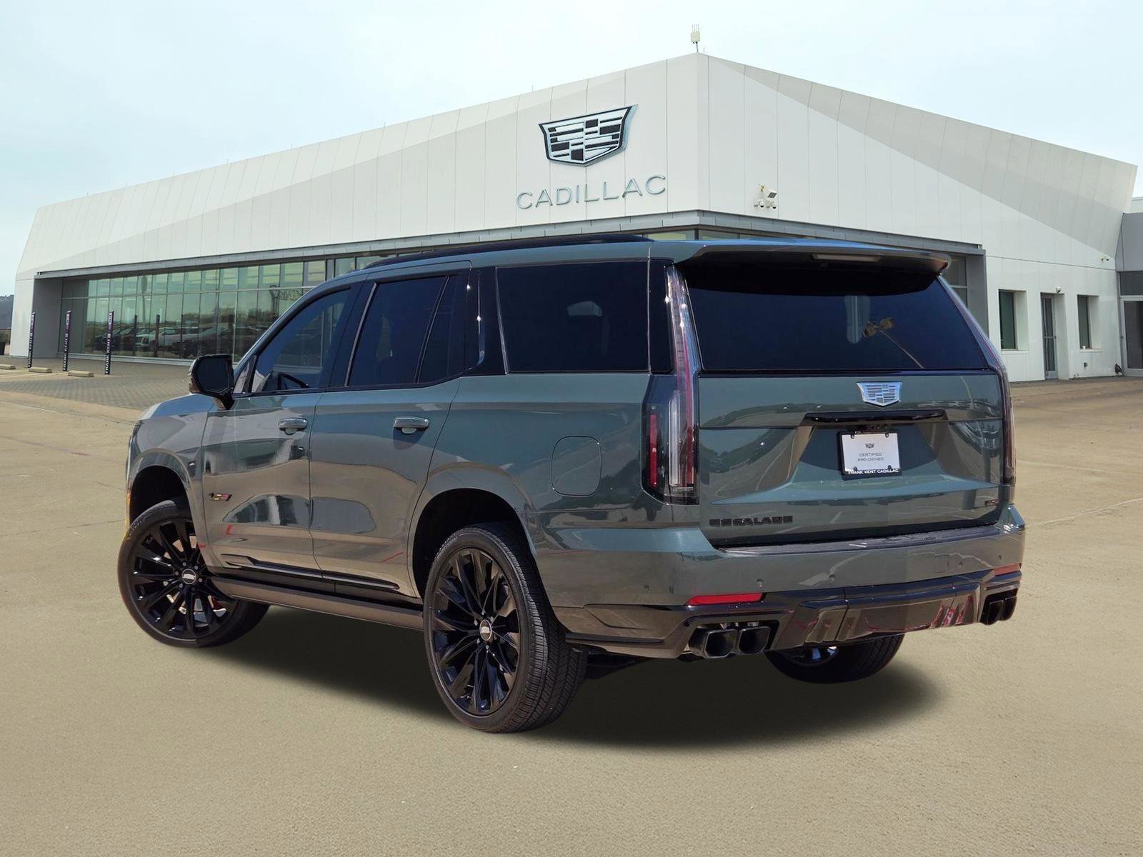 Used 2026 Cadillac Escalade V w/ LPO, ONYX Package AWD/4WD image 4