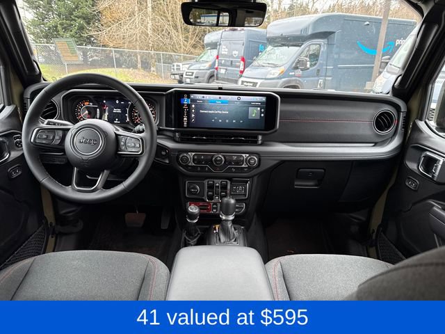 Used 2025 Jeep Wrangler Unlimited Rubicon w/ Technology Group image 11