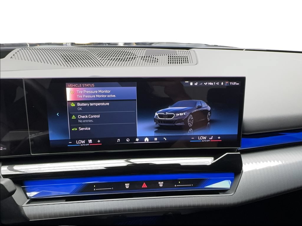 Used 2024 BMW i5 eDrive40i w/ Executive Package RWD image 46
