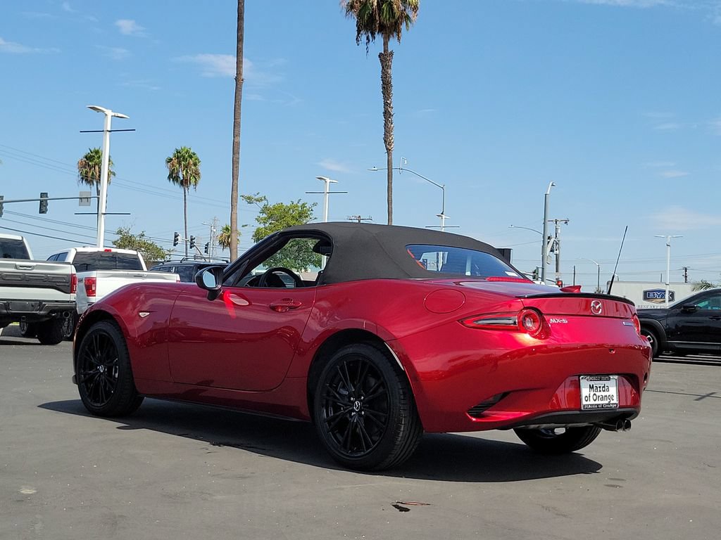 New 2026 MAZDA MX-5 Miata Club w/ Interior Package RWD image 2