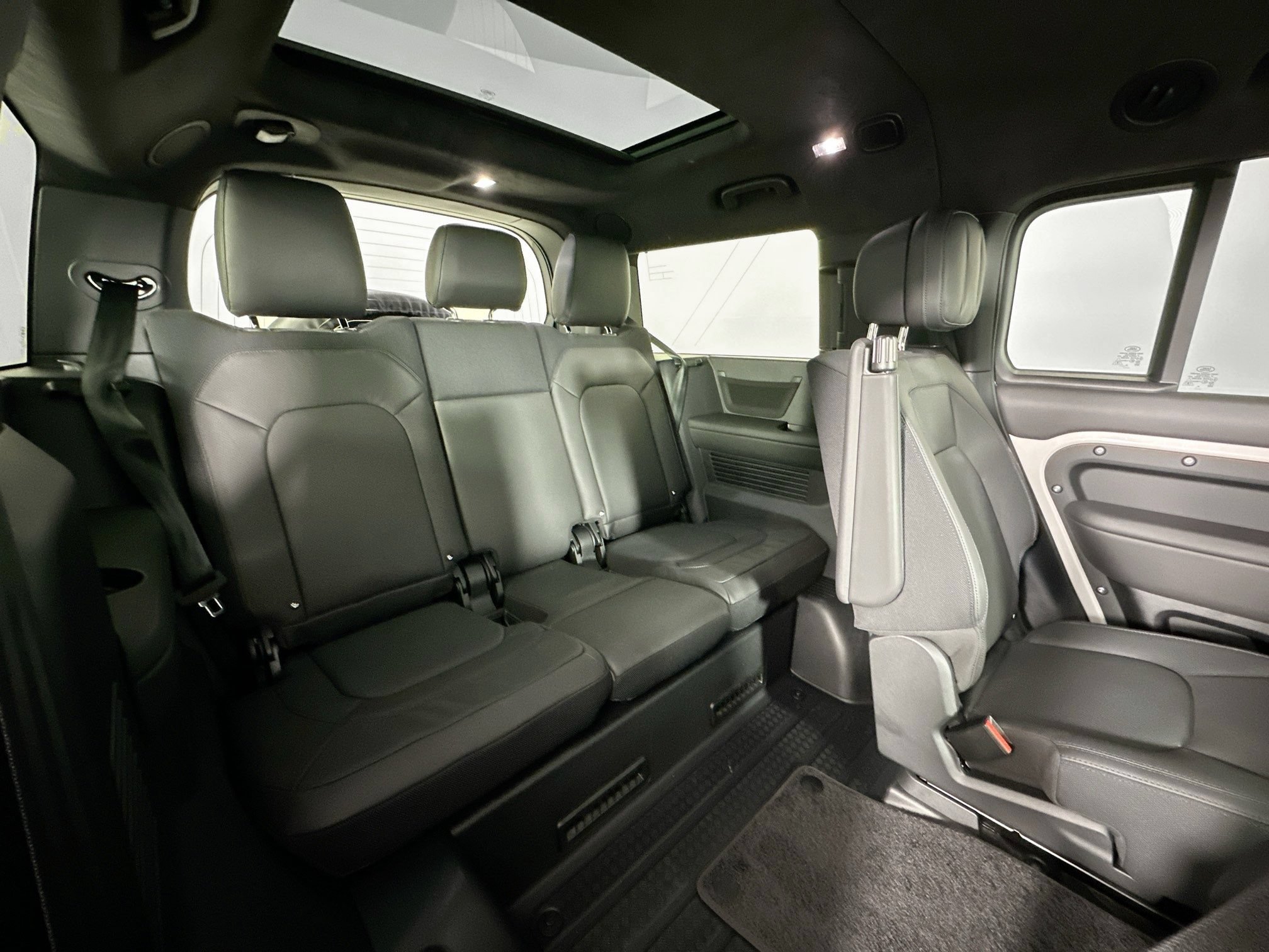 New 2026 Land Rover Defender 130 X AWD/4WD image 27