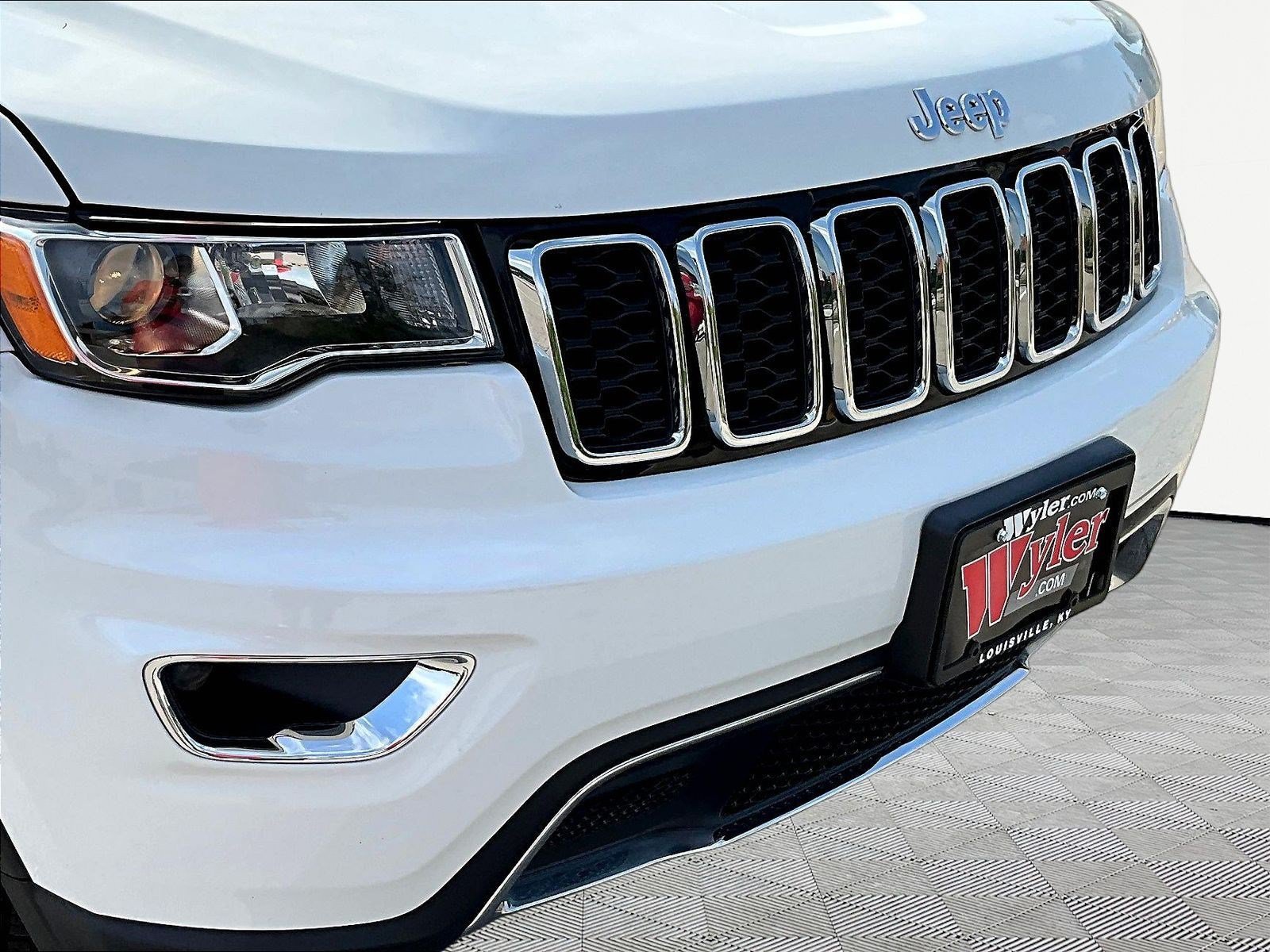 Used 2019 Jeep Grand Cherokee Limited w/ Trailer Tow Group IV RWD image 33