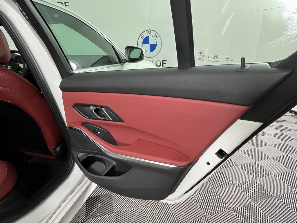 Certified 2025 BMW 330i xDrive Sedan w/ Premium Package image 26