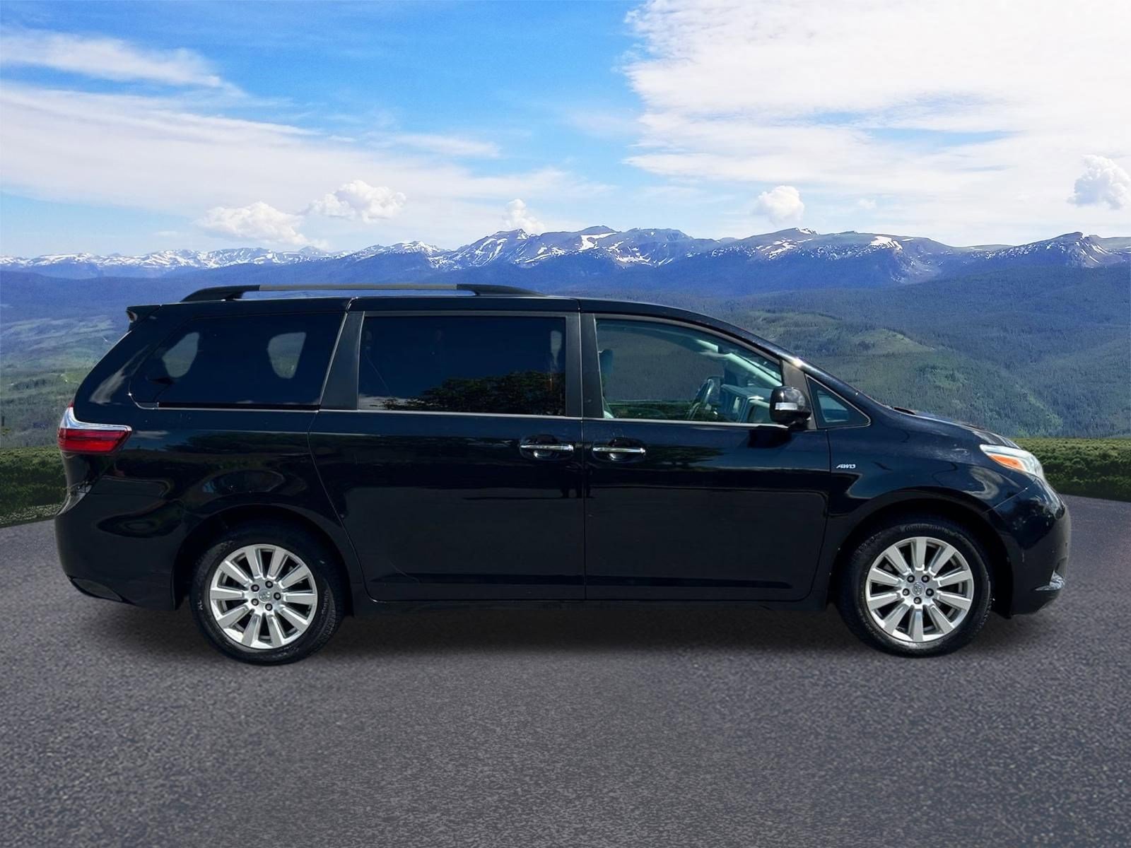 Used 2017 Toyota Sienna Limited AWD/4WD image 7