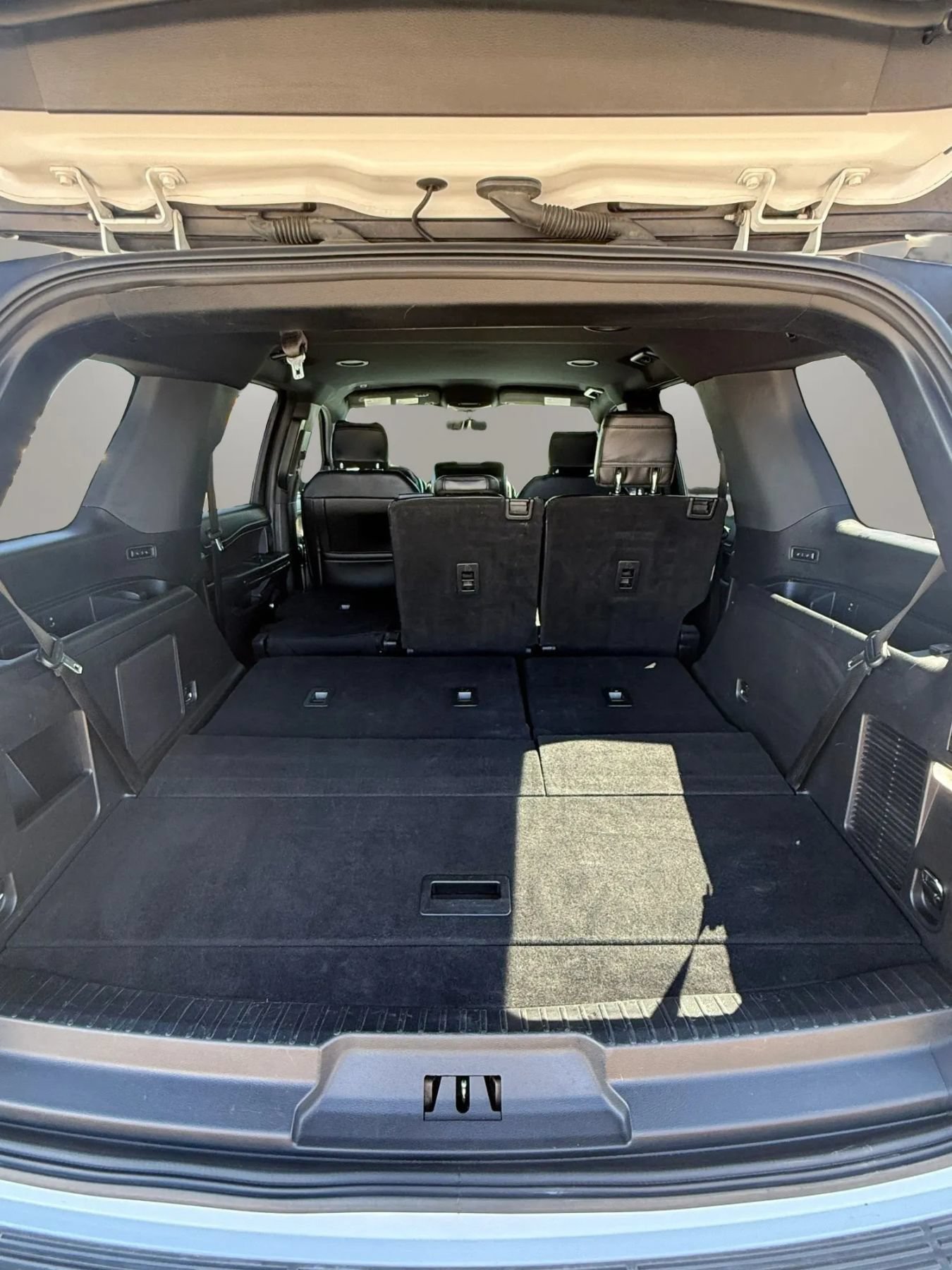 Used 2018 Ford Expedition Limited AWD/4WD image 23