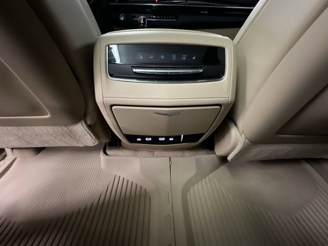 Used 2021 Cadillac Escalade Premium Luxury w/ Performance Package AWD/4WD image 22