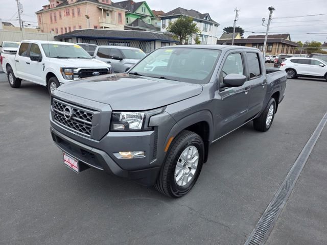 Used 2022 Nissan Frontier SV image 1