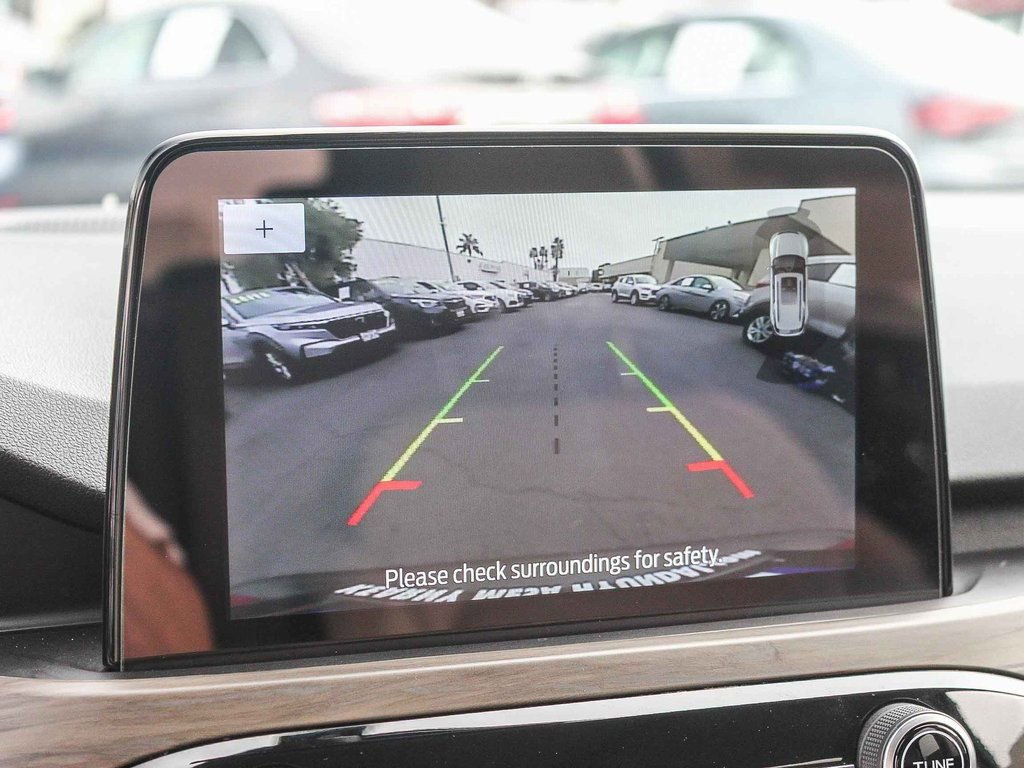 Used 2020 Ford Escape Titanium image 19