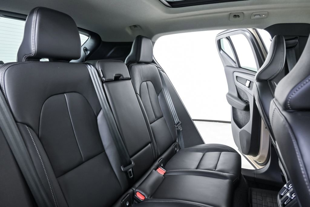 New 2026 Volvo XC40 B4 Plus w/ Protection Package Premier image 21