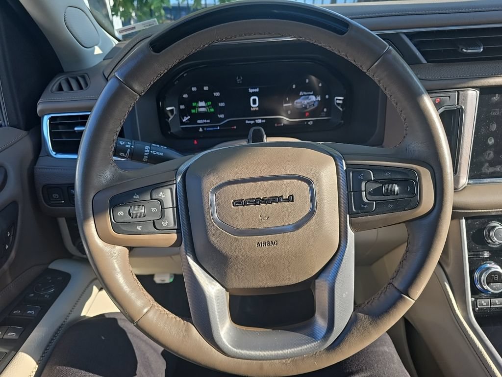 Used 2023 GMC Yukon Denali w/ Denali Reserve Package AWD/4WD image 7