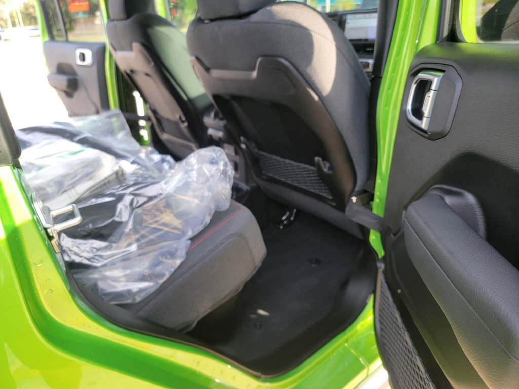 Used 2026 Jeep Gladiator Rubicon w/ Safety Group AWD/4WD image 14