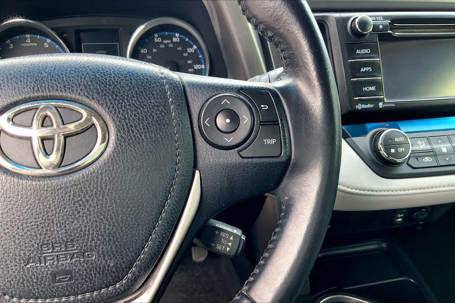 Used 2016 Toyota RAV4 XLE FWD image 25