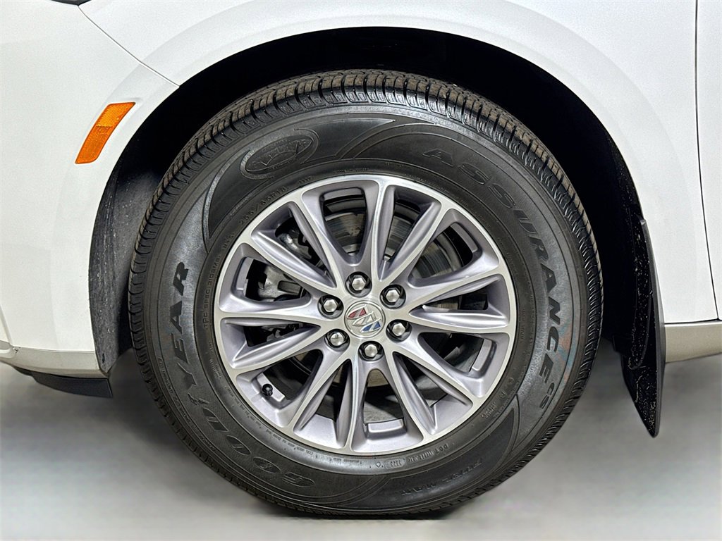 Certified 2024 Buick Enclave Essence image 29