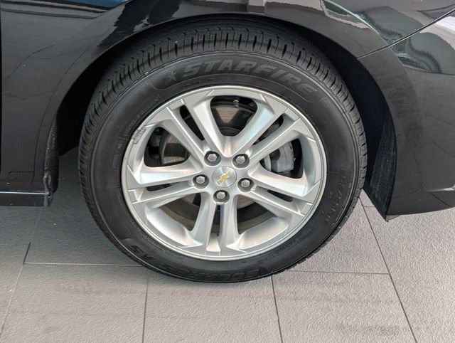 Certified 2017 Chevrolet Cruze LT w/ Convenience Package image 16