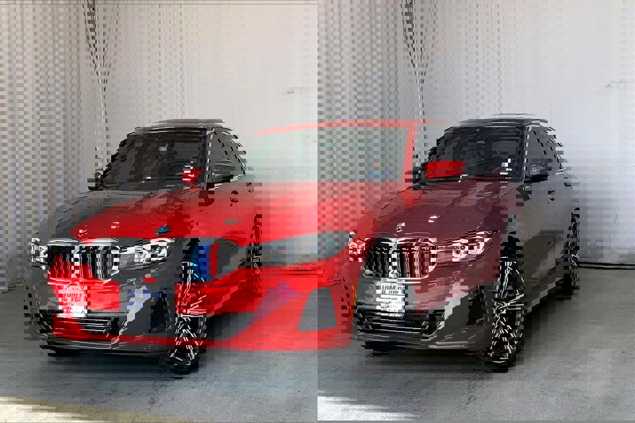 Used 2024 BMW 330i Sedan w/ Convenience Package image 2