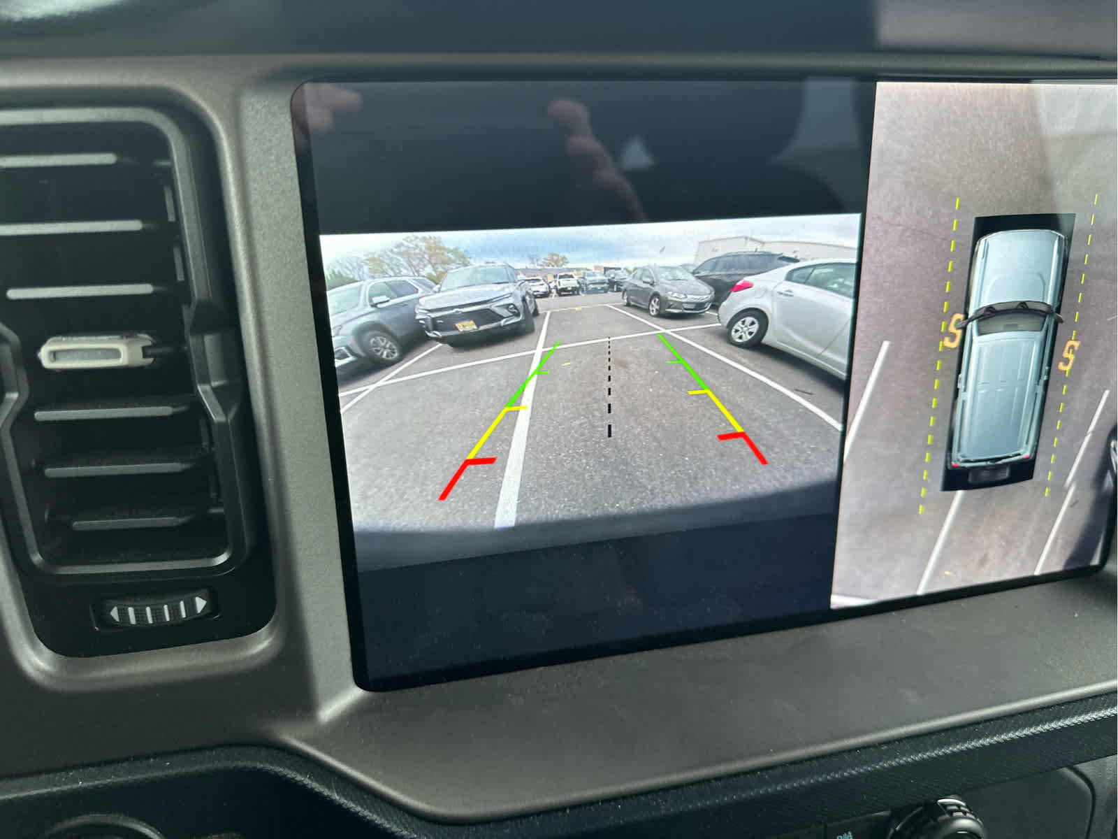 Used 2023 Ford Bronco Outer Banks AWD/4WD image 10