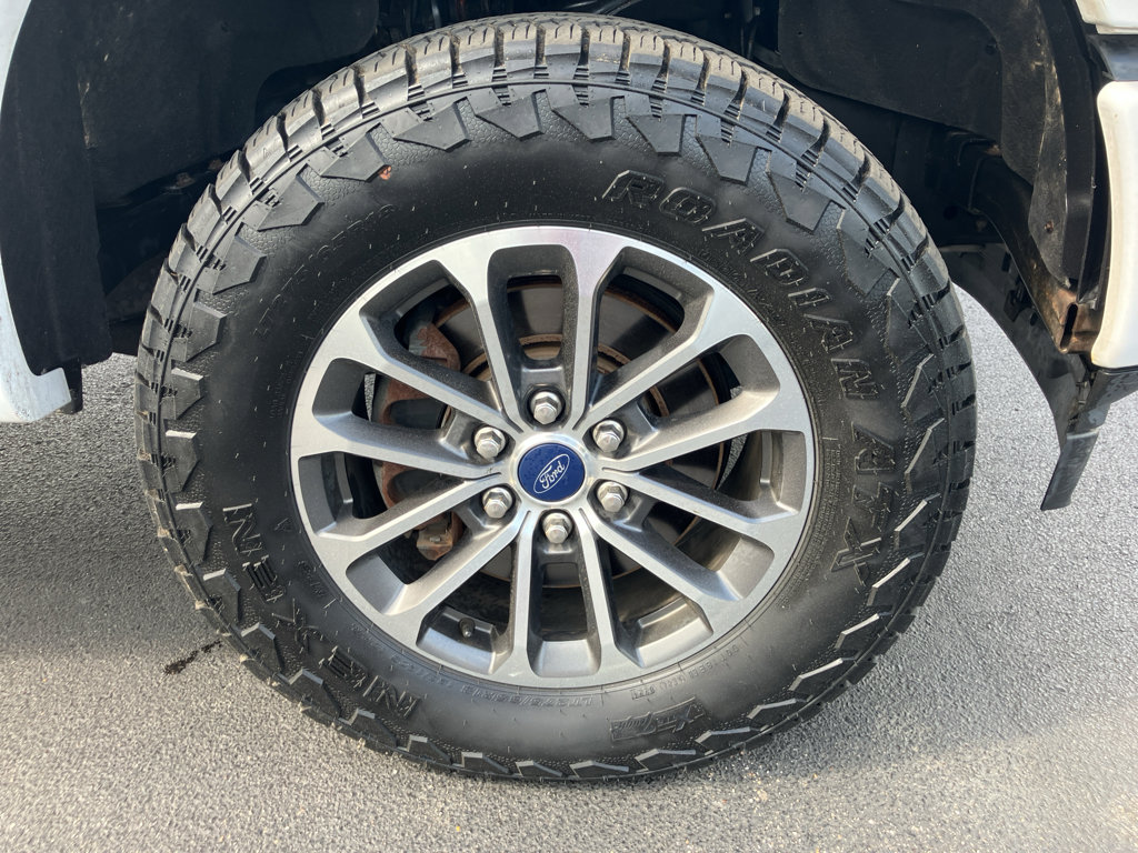 Used 2019 Ford F150 XLT w/ Equipment Group 302A Luxury AWD/4WD image 12