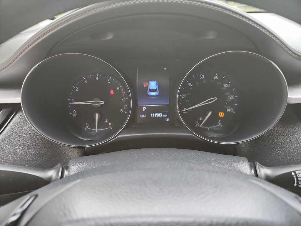 Used 2021 Toyota C-HR LE FWD image 18