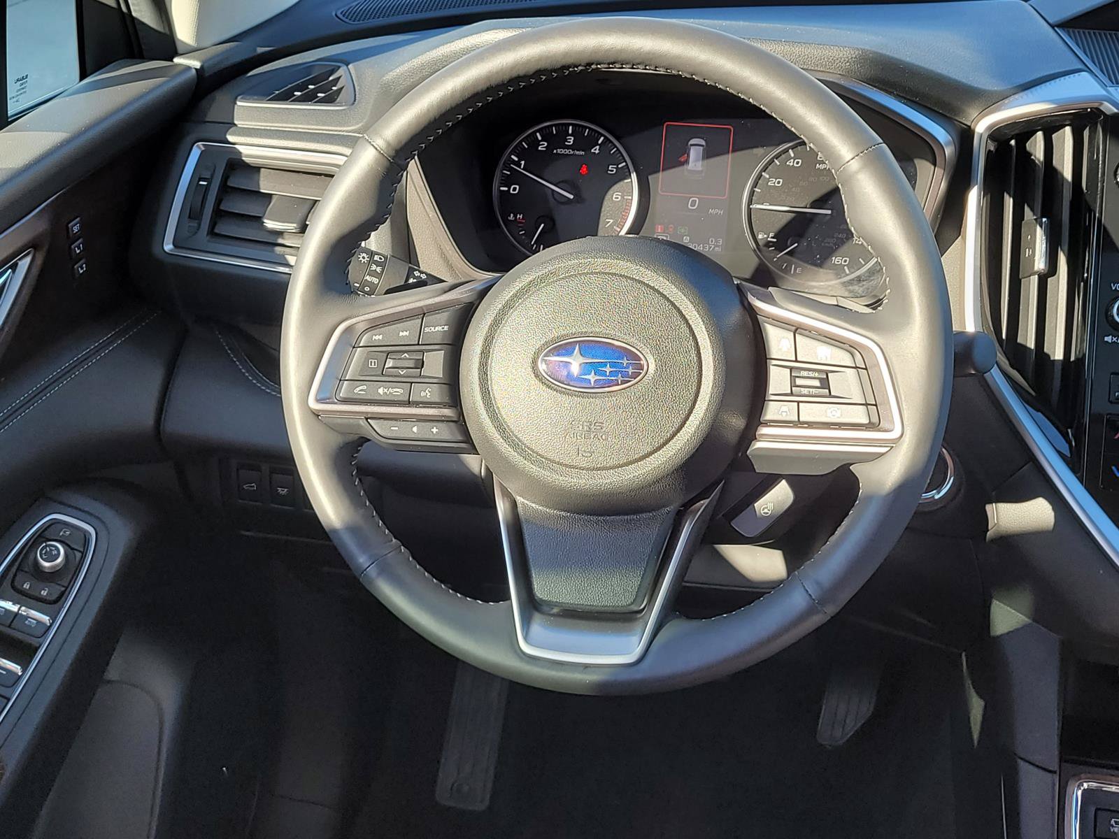 Used 2025 Subaru Ascent Touring w/ Popular Package #2 AWD/4WD image 6