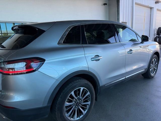 Used 2023 Lincoln Nautilus Reserve image 9