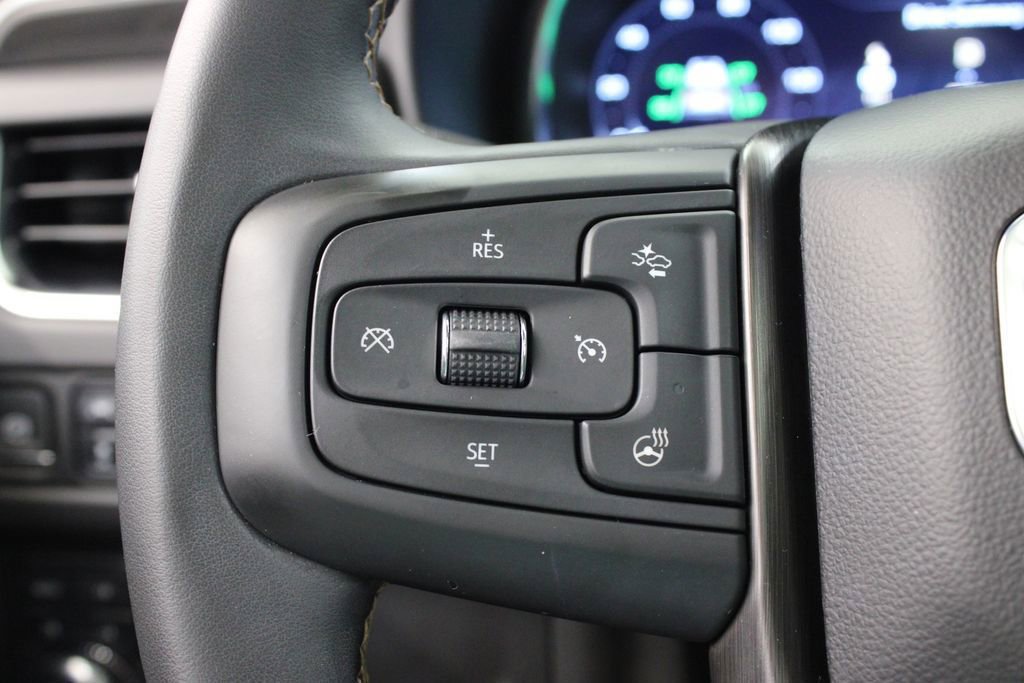 Used 2024 GMC Yukon AT4 AWD/4WD image 9