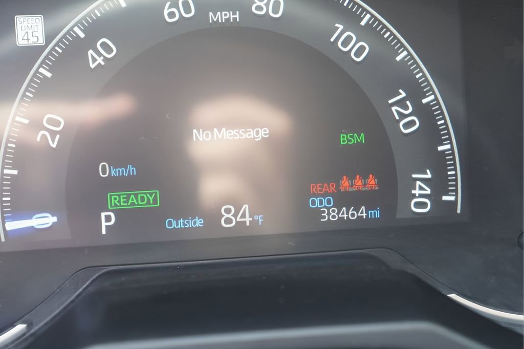 Used 2025 Toyota RAV4 XLE image 19