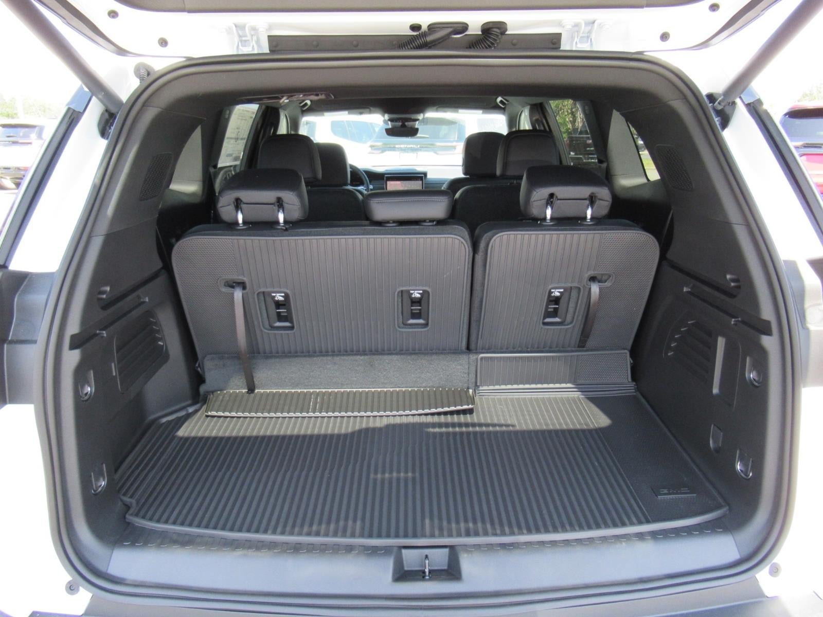 New 2026 GMC Acadia Elevation w/ Elevation Premium Package FWD image 33