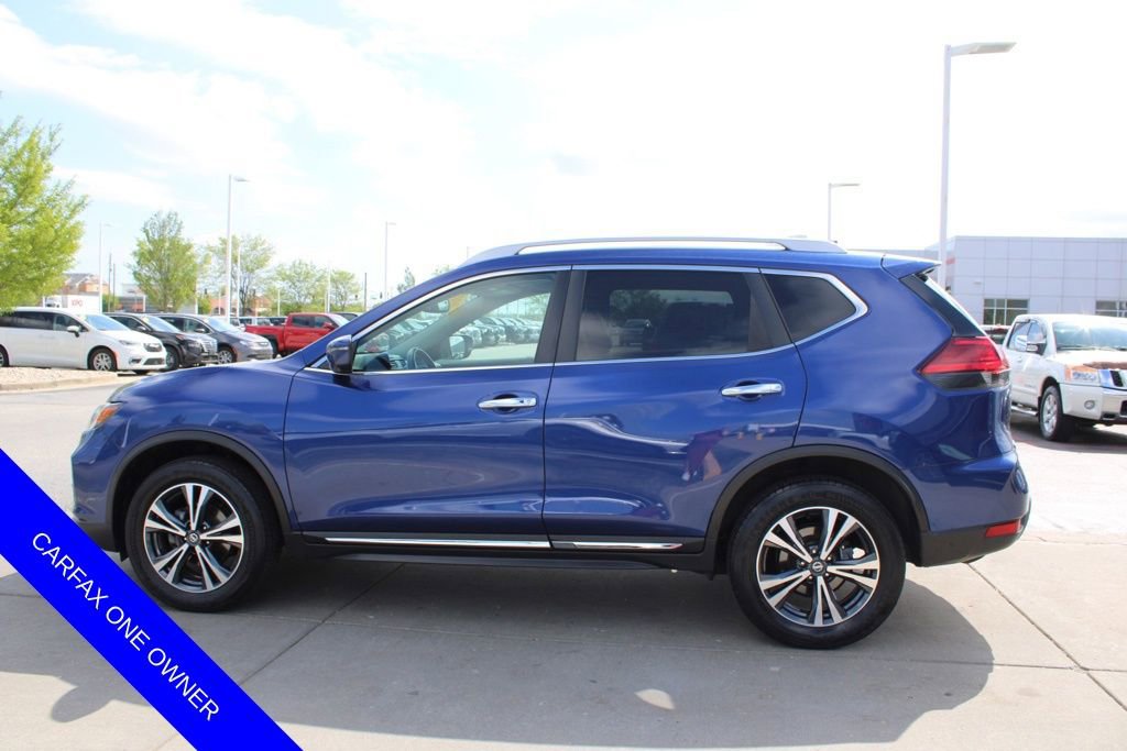 Used 2017 Nissan Rogue SL w/ SL Premium Package AWD/4WD image 4
