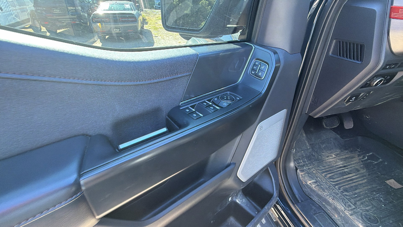 Used 2023 Ford F150 Raptor AWD/4WD image 15