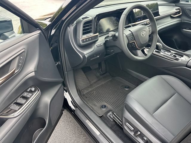 Used 2026 Toyota Crown Signia w/ Advanced Technology Package AWD/4WD image 11