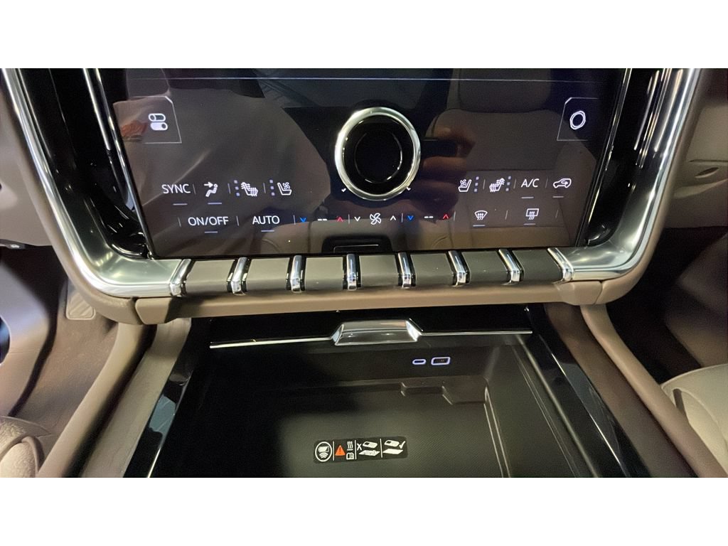 New 2026 GMC Yukon XL Denali w/ Denali Reserve Package AWD/4WD image 14