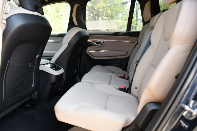 Certified 2026 Volvo XC90 B6 Plus AWD/4WD image 18